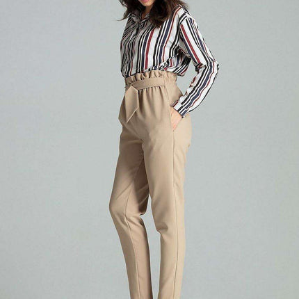 Chic Beige Trousers with Glamorous Golden Buckle - Comfortable Style - Très Elite