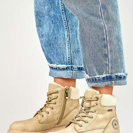 Chic Beige Winter Trapper Boots for Ultimate Warmth - Très Elite