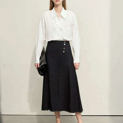 Chic Black A-Line Denim Skirt for Women - Stylish Autumn Essential with Button Front and Trendy Split Detail - Très Elite