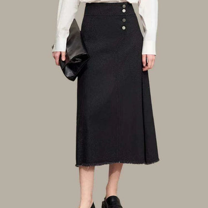 Chic Black A-Line Denim Skirt for Women - Stylish Autumn Essential with Button Front and Trendy Split Detail - Très Elite