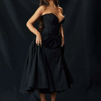 Chic Black Backless A-Line Spaghetti Strap Maxi Dress - Stunning Off-Shoulder Evening Fashion - Très Elite