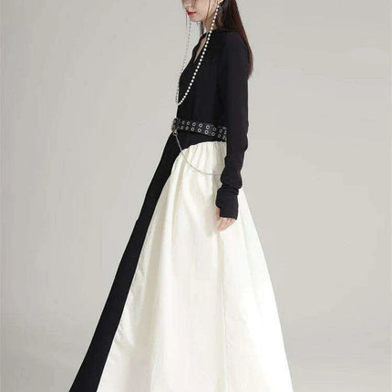 Chic Black Color-block Floor-Length Dress with V-Neck and Long Sleeves - Très Elite