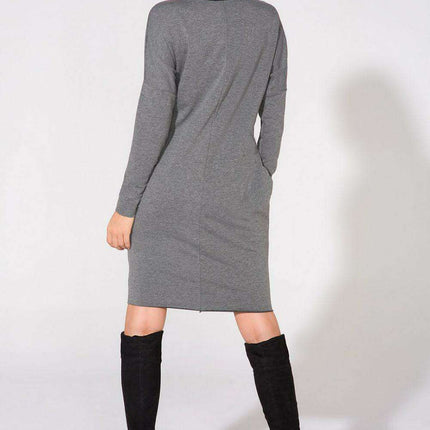 Chic Black Evening Gown with Modern Raw Edges and Stylish Collar - Très Elite