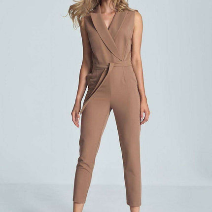 Chic Black Heart-Shape Jumpsuit with Collar and Waist Belt - Très Elite