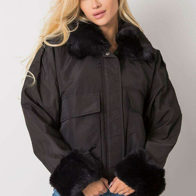 Chic Black Women's Insulated Jacket with Detachable Fur Accent