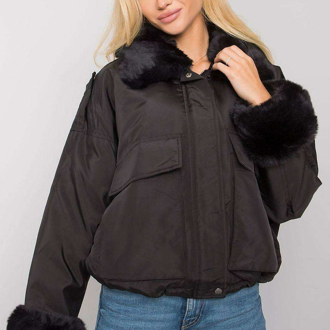 Chic Black Women's Insulated Jacket with Detachable Fur Accent