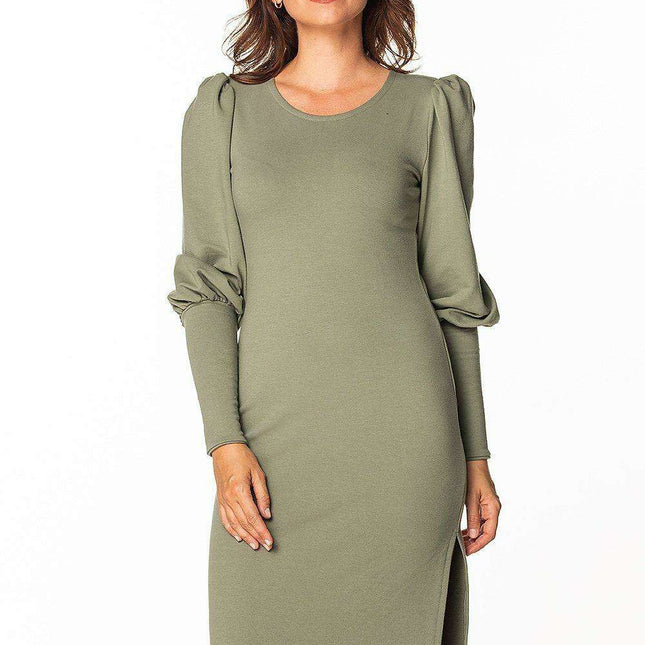 Chic Boat Neck Knit Midi Dress with Stylish Double Cuffs