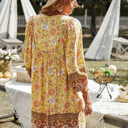 Chic Bohemian Floral Dress for Dreamy Summer Vacations - Très Elite