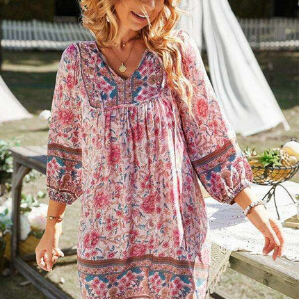 Chic Bohemian Floral Dress for Dreamy Summer Vacations