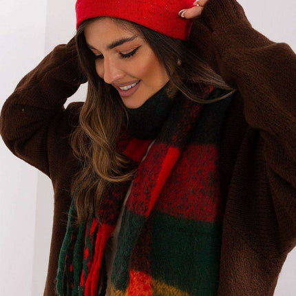 Chic Cashmere Beanie with Sparkling Rhinestone Accents - Très Elite
