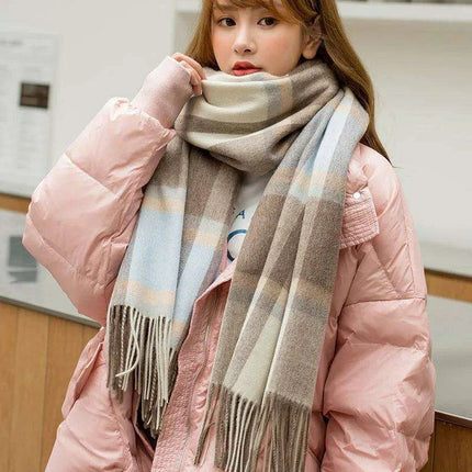 Chic Cashmere Plaid Wrap - Elegant Winter Neck Accessory - Très Elite