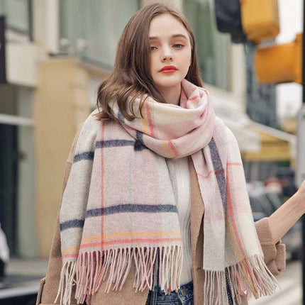 Chic Cashmere Plaid Wrap - Elegant Winter Neck Accessory - Très Elite