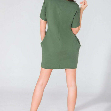 Chic Casual Daydress with Functional Pockets and Trendy Raw Hem - Très Elite