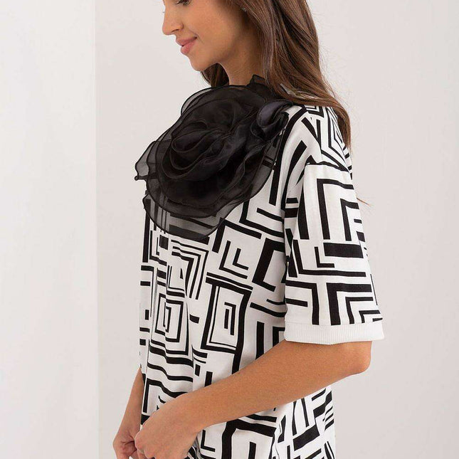 Chic Charm: The Lakerta Floral Brooch Blouse