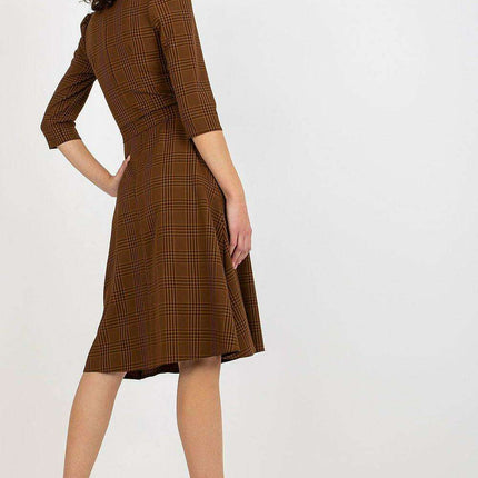 Chic Checkered Daydress with Zip Closure and Adjustable Waist Tie - Très Elite