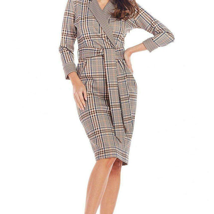 Chic Checkered Midi Dress with Waist Belt for Office Elegance - Très Elite