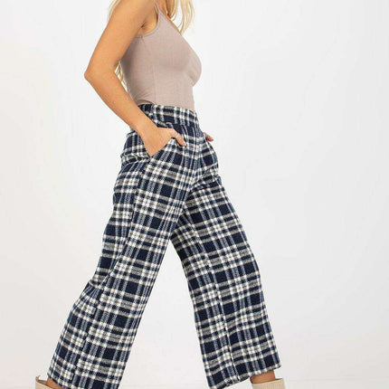 Chic Checkered Wool Pants for Women with Practical Side Pockets - Très Elite