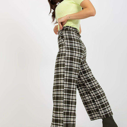 Chic Checkered Wool Pants for Women with Practical Side Pockets - Très Elite