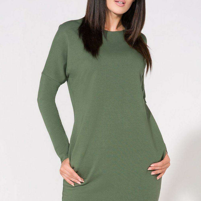 Chic Collared Evening Gown with Edgy Raw Hem Detail