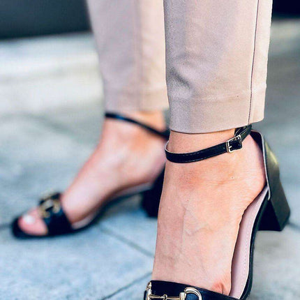 Chic Comfort Heel Sandals Model 166546 - Très Elite