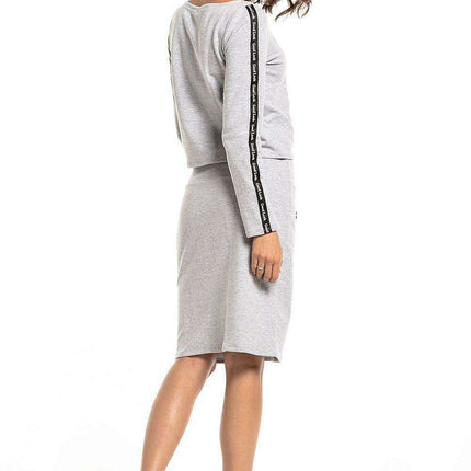 Chic Comfort High-Waisted Skirt with Handy Pockets - Très Elite