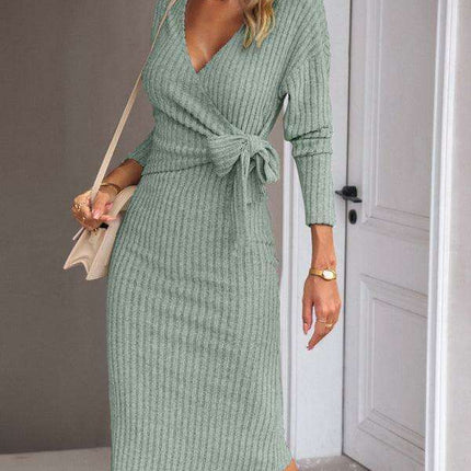 Chic Comfort: Women's V-Neck Knit Tie Dress for Effortless Style - Très Elite