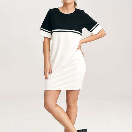 Chic Cotton Belted Mini Dress with Functional Pockets - Très Elite