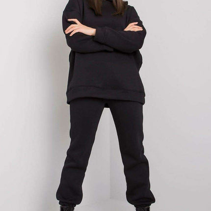 Chic Cotton Outfit with Versatile Sizing Options