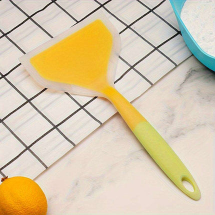 Chic Dual-Tone Silicone Turner - Non-Stick Kitchen Essential for Effortless Cooking and Baking - Très Elite