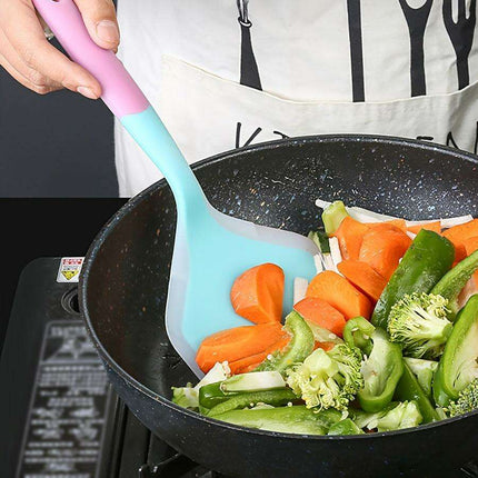 Chic Dual-Tone Silicone Turner - Non-Stick Kitchen Essential for Effortless Cooking and Baking - Très Elite