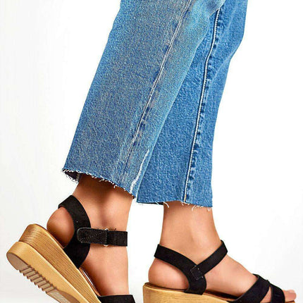 Chic Eco-Friendly Wedge Sandals - Très Elite