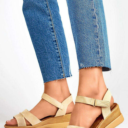 Chic Eco-Friendly Wedge Sandals - Très Elite