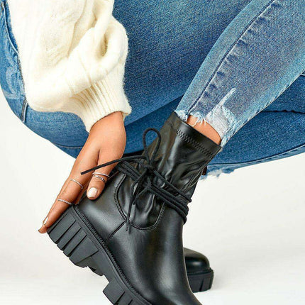 Chic Eco-Suede Ankle Booties for Cozy Comfort - Très Elite