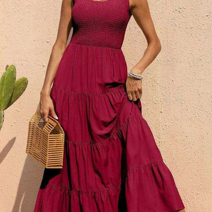 Chic Elegance: Sleek Solid Color Pleated Swing Dress for Contemporary Women - Très Elite