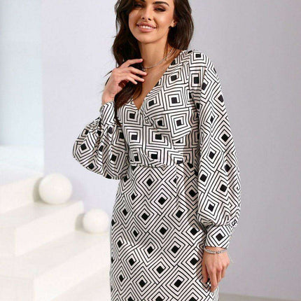 Chic Envelope Neckline Mini Dress for Effortless Sophistication - Très Elite
