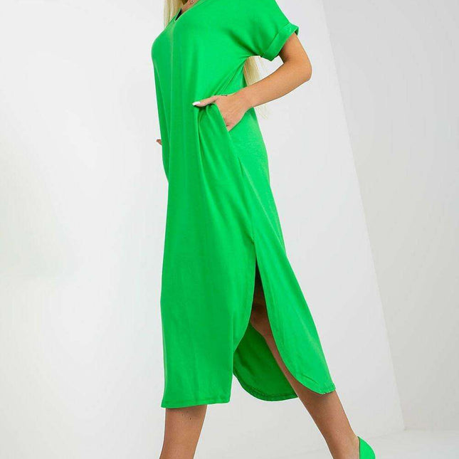 Chic Everyday Dress with Functional Side Pockets - Très Elite