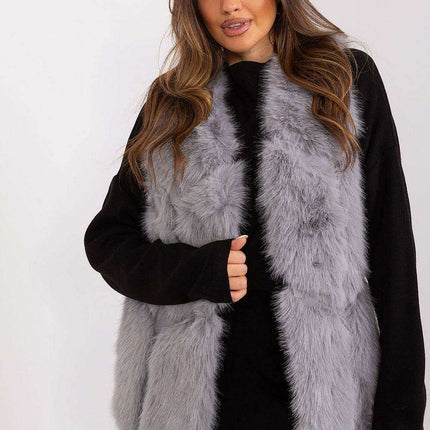 Chic Faux Fur Gilet: Your Essential Wardrobe Staple - Très Elite