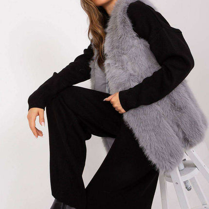 Chic Faux Fur Gilet: Your Essential Wardrobe Staple - Très Elite