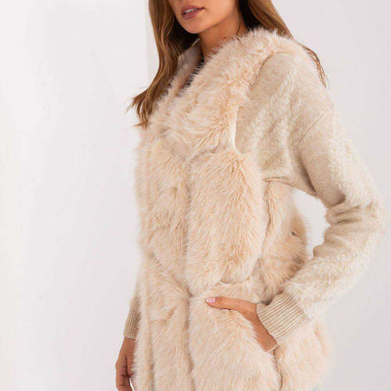 Chic Faux Fur Gilet: Your Essential Wardrobe Staple - Très Elite