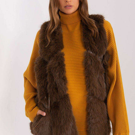 Chic Faux Fur Gilet: Your Essential Wardrobe Staple - Très Elite