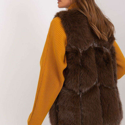 Chic Faux Fur Gilet: Your Essential Wardrobe Staple - Très Elite