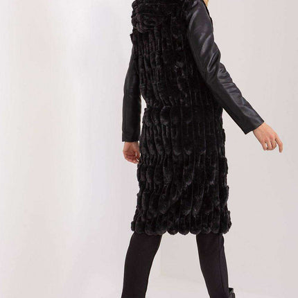 Chic Faux Fur Vest for Women - The Ultimate Winter Essential - Très Elite