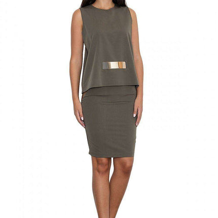 Chic Figl Ensemble for the Contemporary Woman - Très Elite