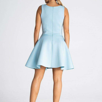 Chic Flare Cocktail Dress with Elegant Zip Closure and Stylish Back Design - Très Elite