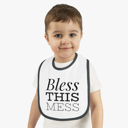Chic Fleece Baby Bib - Elegant and Practical Mealtime Solution for Infants - Très Elite