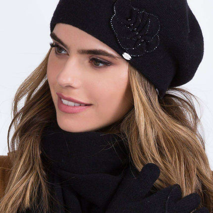 Chic Floral Embroidered Wool Beret – Sophisticated Women’s Accessory