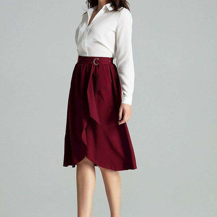 Chic Floral Pleated Midi Skirt with Elegant Gold Buckle Detail - Très Elite
