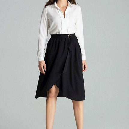 Chic Floral Pleated Midi Skirt with Elegant Gold Buckle Detail - Très Elite