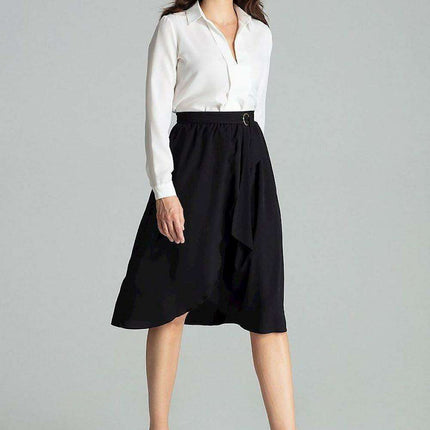 Chic Floral Pleated Midi Skirt with Elegant Gold Buckle Detail - Très Elite