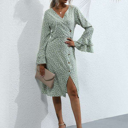 Chic Floral Print French Dress with Elegant Split Sleeves - Très Elite